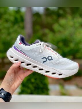 On Running Cloud Surfer Next White/Flame